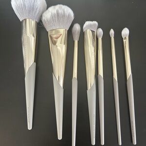 Complex Culture Gold and Gray Makeup Brush Set